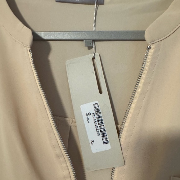 Long sleeve cream color zip dressy top turned XL - Picture 2 of 5